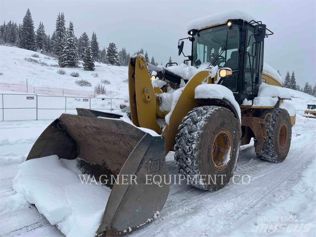 CAT 930M FC Gumikerekes homlokrakodók