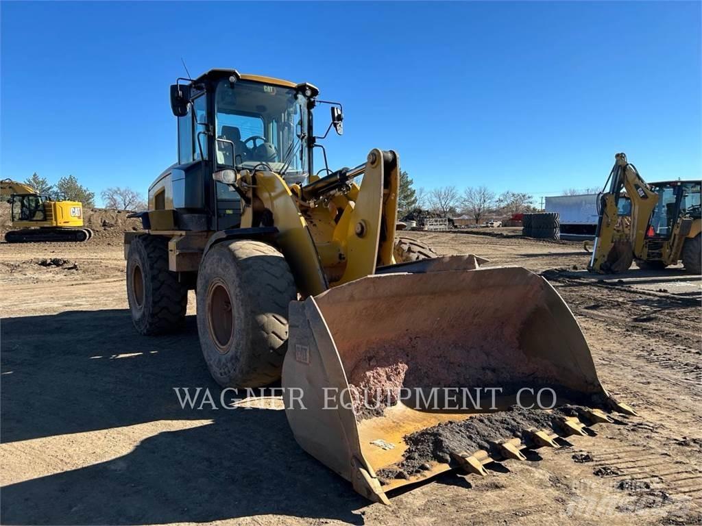 CAT 930M FC Gumikerekes homlokrakodók