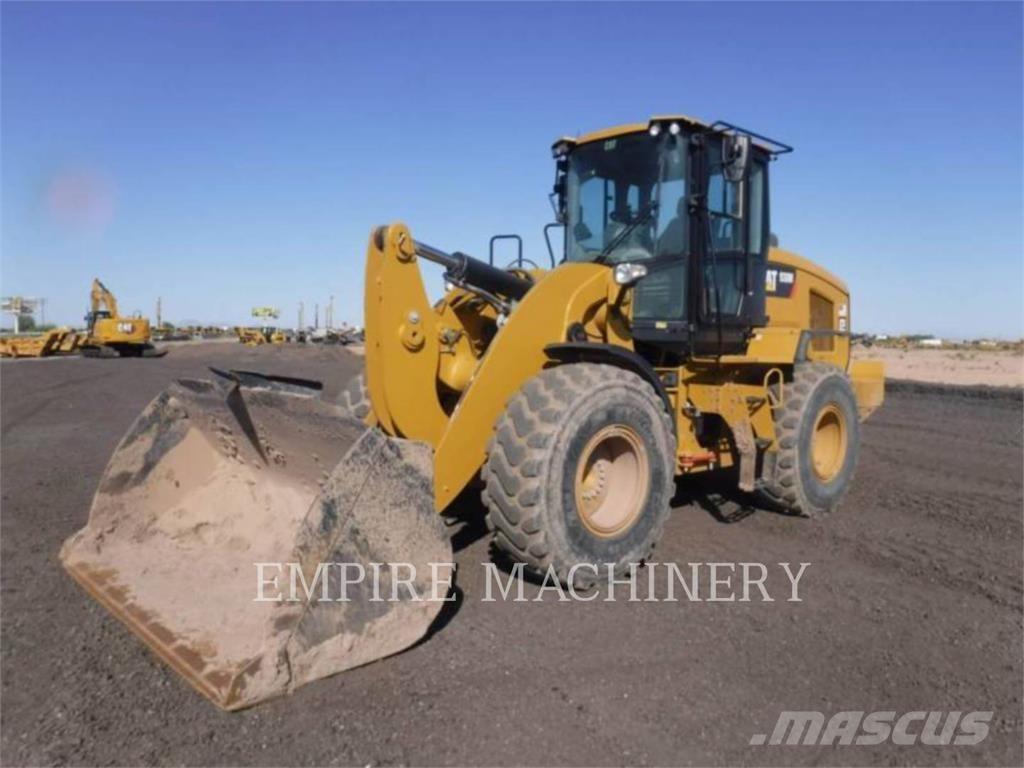 CAT 930M FC Gumikerekes homlokrakodók