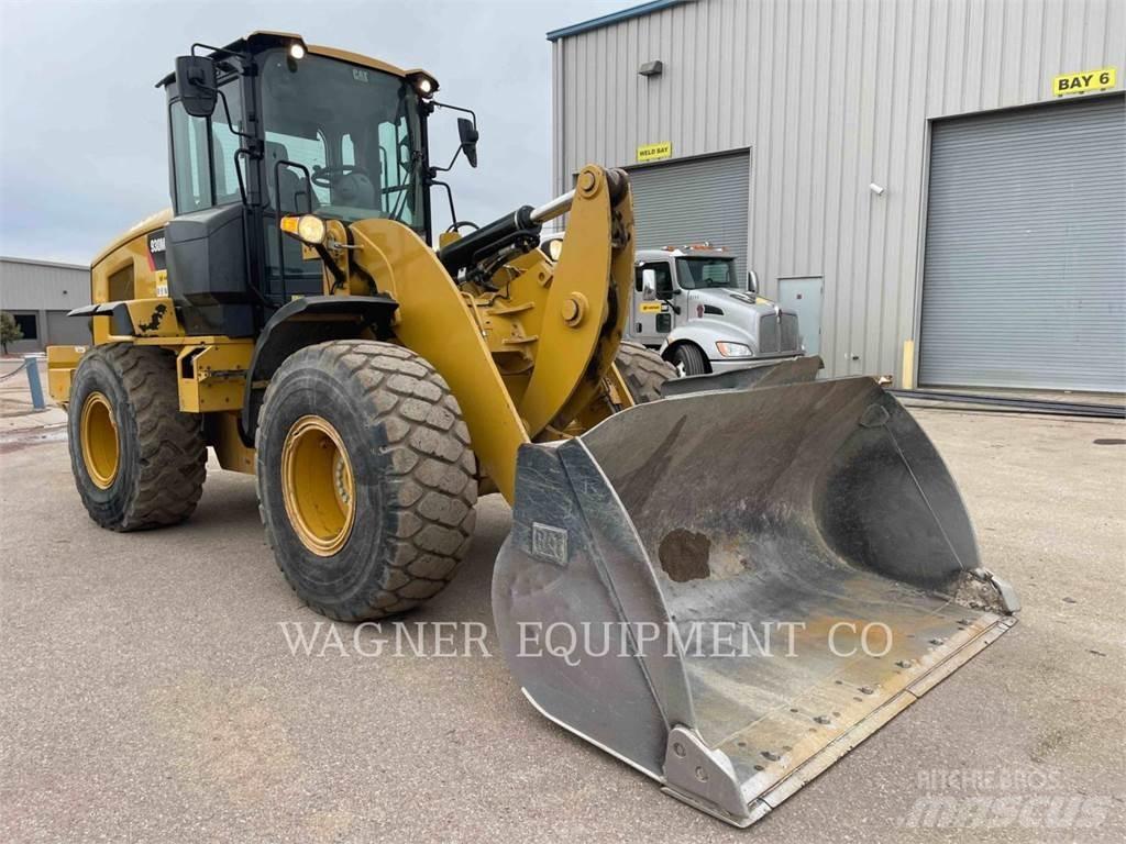 CAT 930M FC Gumikerekes homlokrakodók