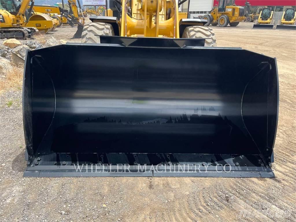 CAT 930M QC Gumikerekes homlokrakodók