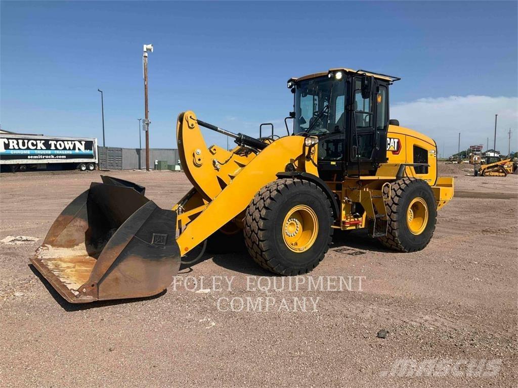 CAT 930MHLAH Gumikerekes homlokrakodók