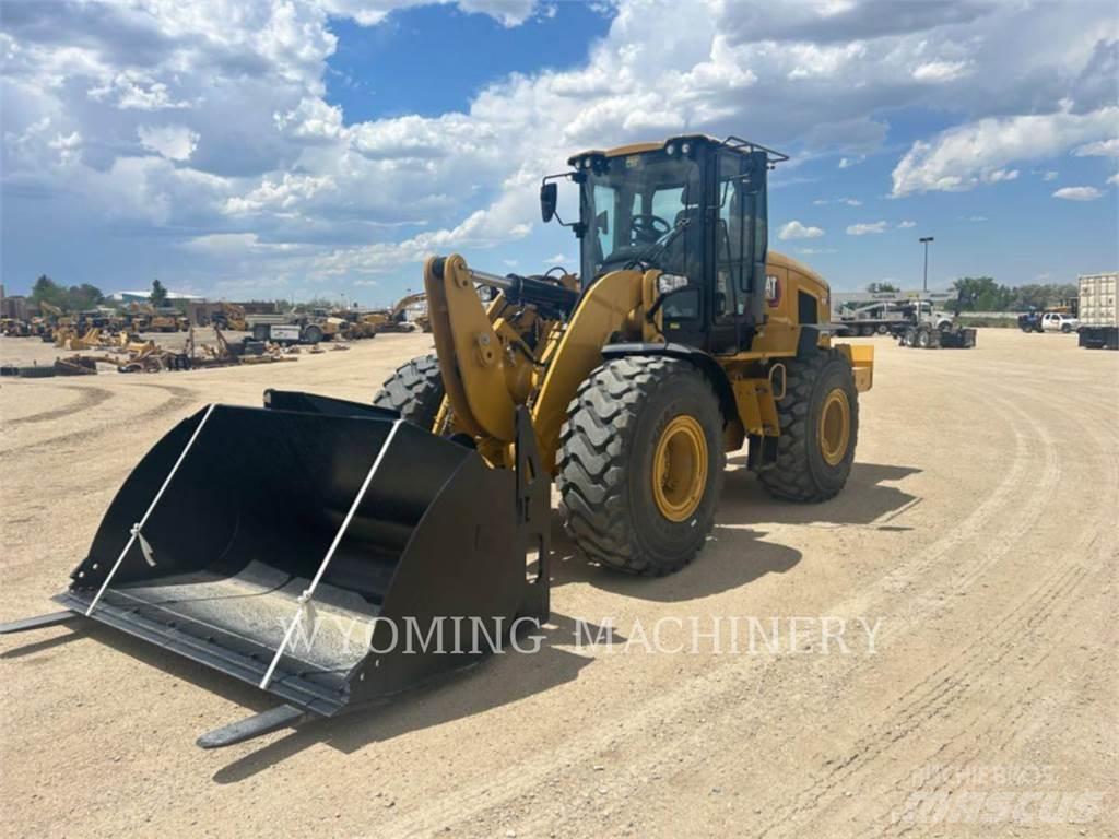 CAT 938 Gumikerekes homlokrakodók