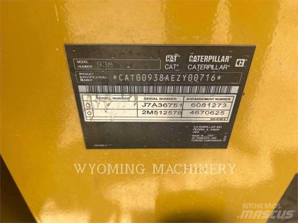 CAT 938 Gumikerekes homlokrakodók