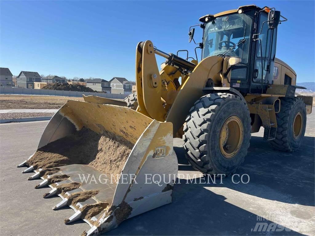 CAT 938 Gumikerekes homlokrakodók