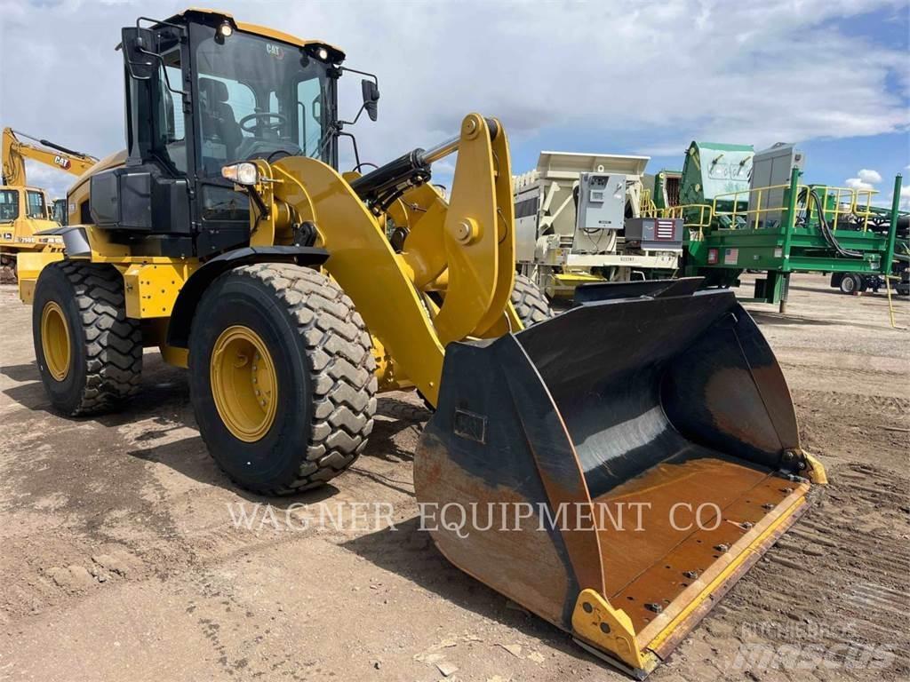 CAT 938 Gumikerekes homlokrakodók