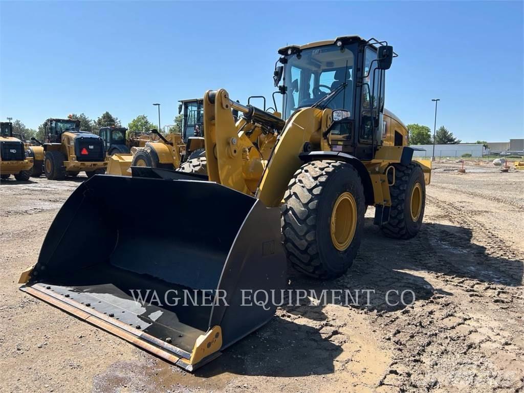 CAT 938 Gumikerekes homlokrakodók