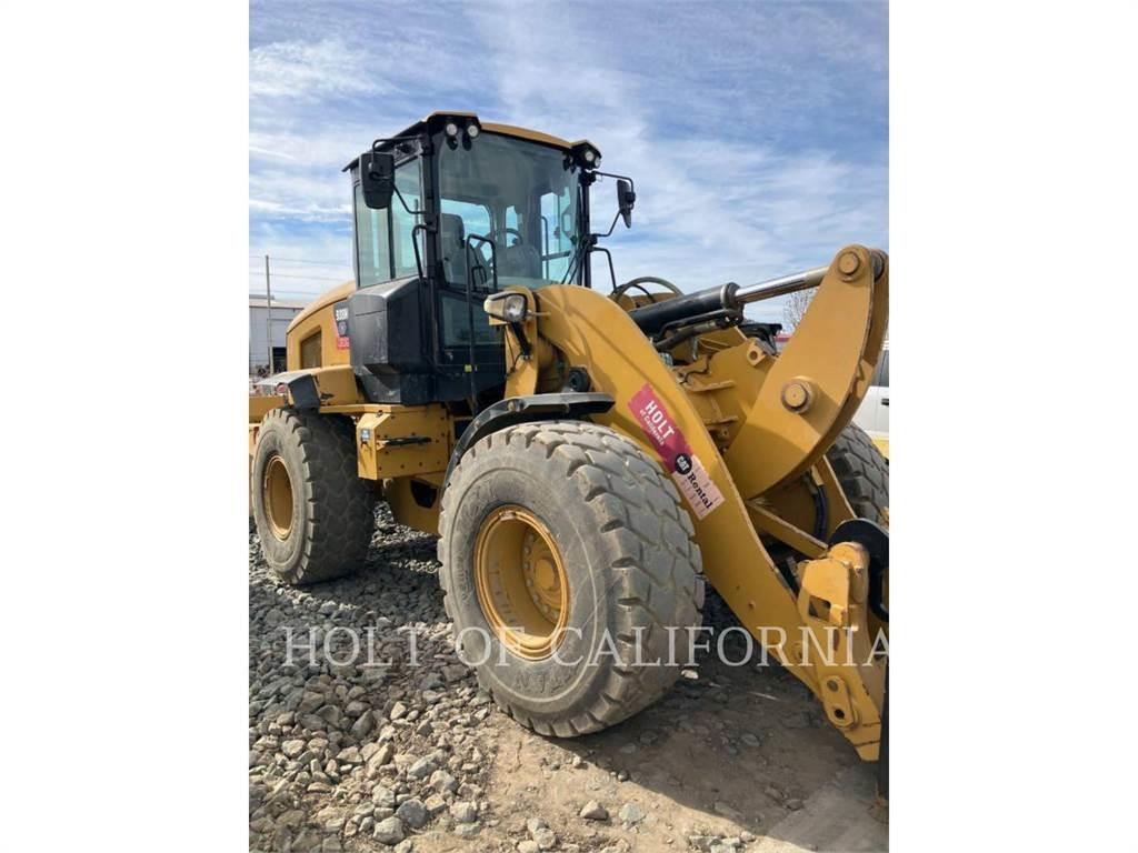 CAT 938 Gumikerekes homlokrakodók