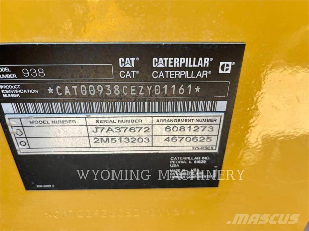 CAT 938 Gumikerekes homlokrakodók