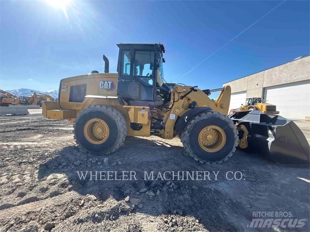 CAT 938 QC Gumikerekes homlokrakodók
