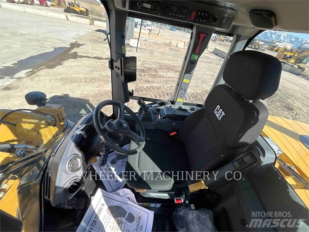 CAT 938 QC Gumikerekes homlokrakodók
