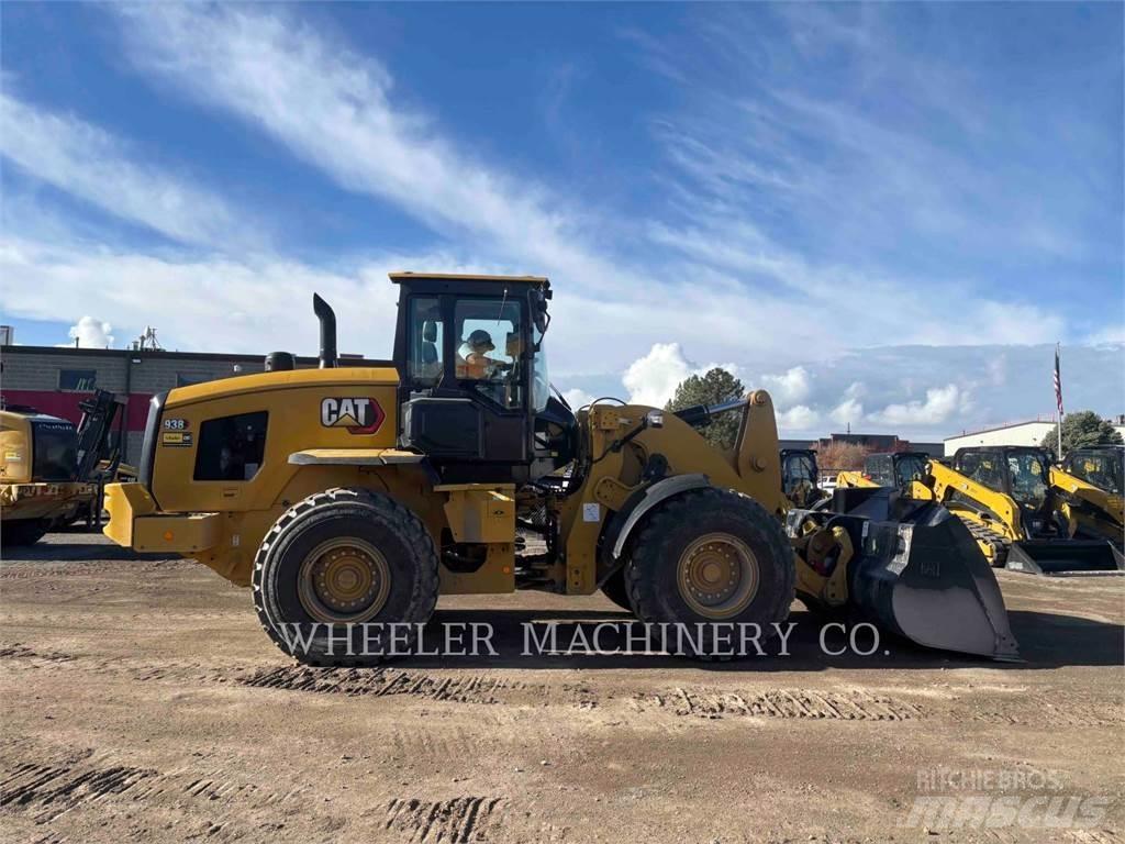 CAT 938 QC Gumikerekes homlokrakodók