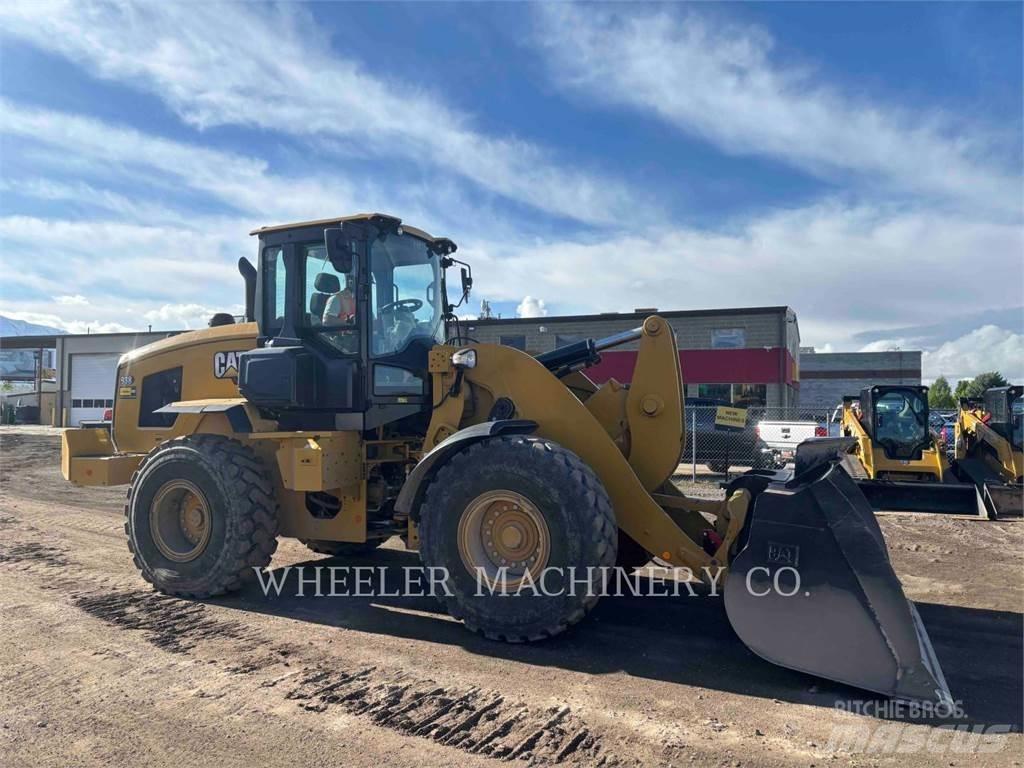 CAT 938 QC Gumikerekes homlokrakodók