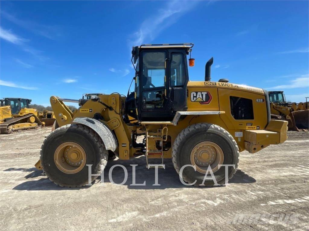 CAT 938 QC Gumikerekes homlokrakodók