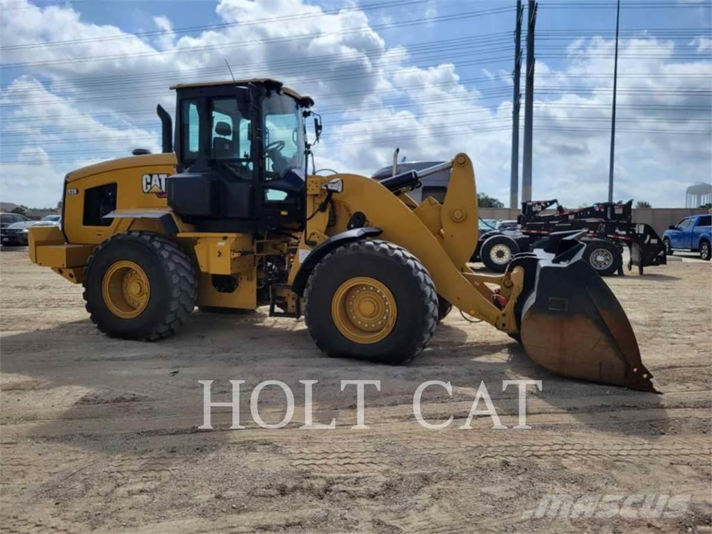 CAT 938 QC Gumikerekes homlokrakodók