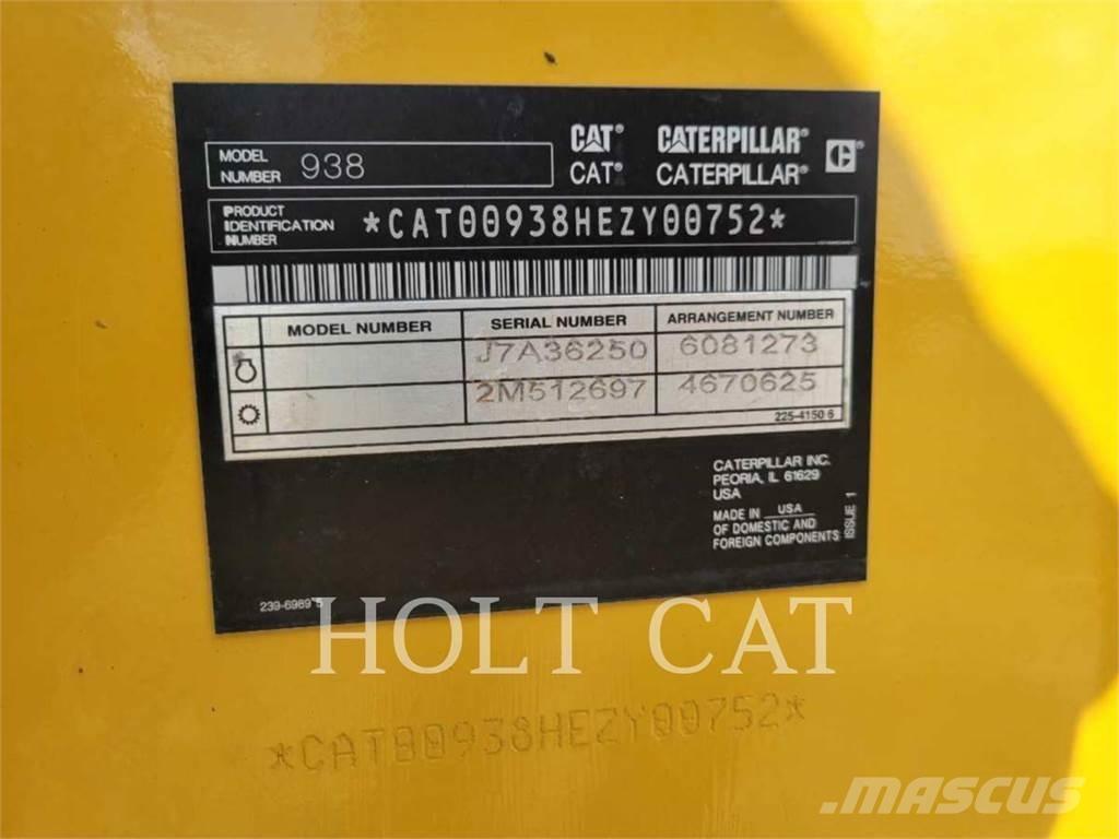 CAT 938 QC Gumikerekes homlokrakodók
