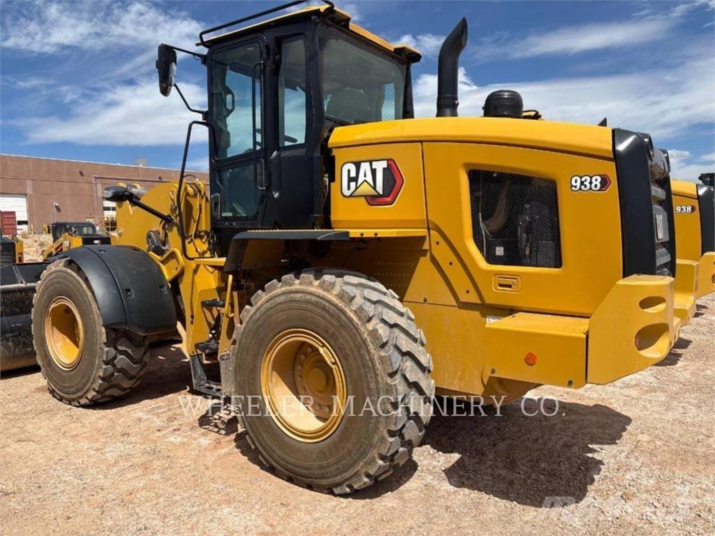 CAT 938 QC Gumikerekes homlokrakodók