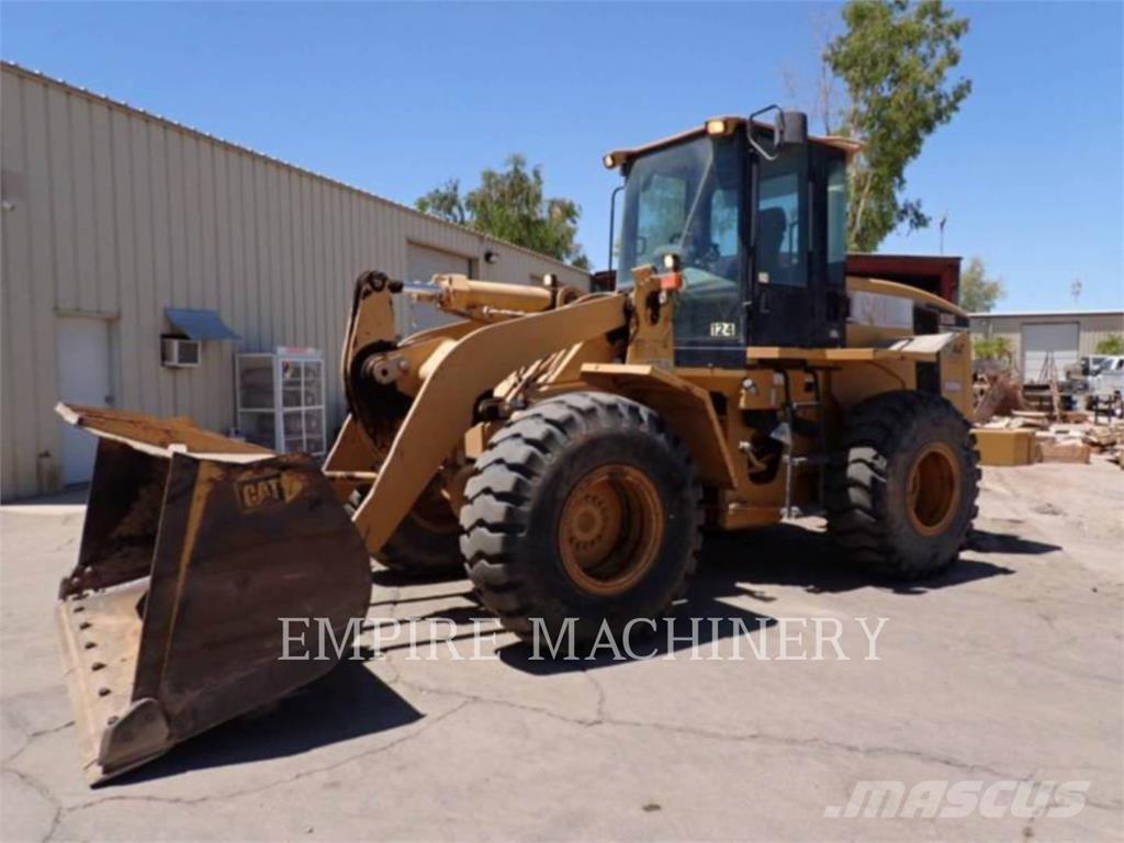 CAT 938G Gumikerekes homlokrakodók