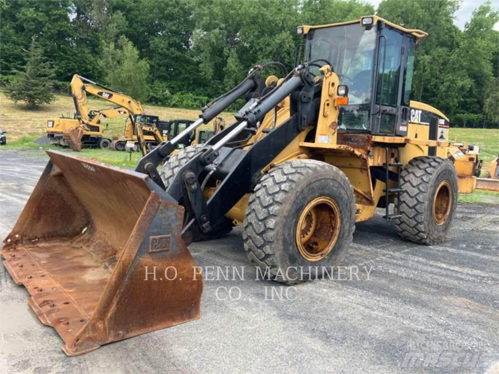 CAT 938GII Gumikerekes homlokrakodók