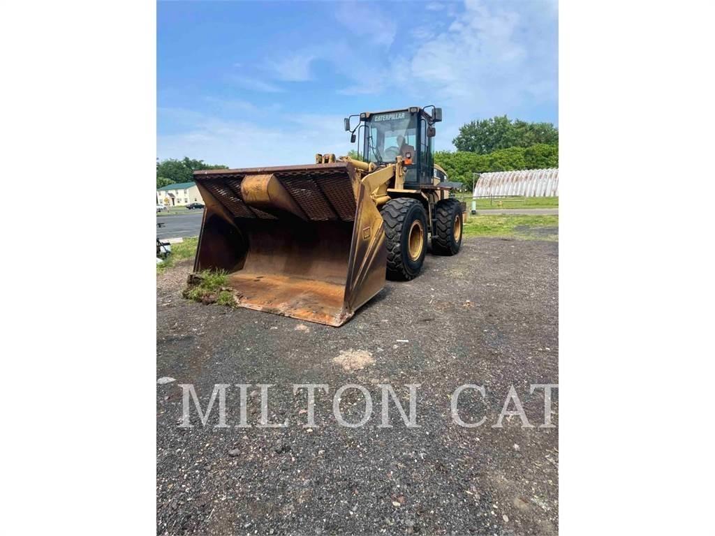 CAT 938GII Gumikerekes homlokrakodók