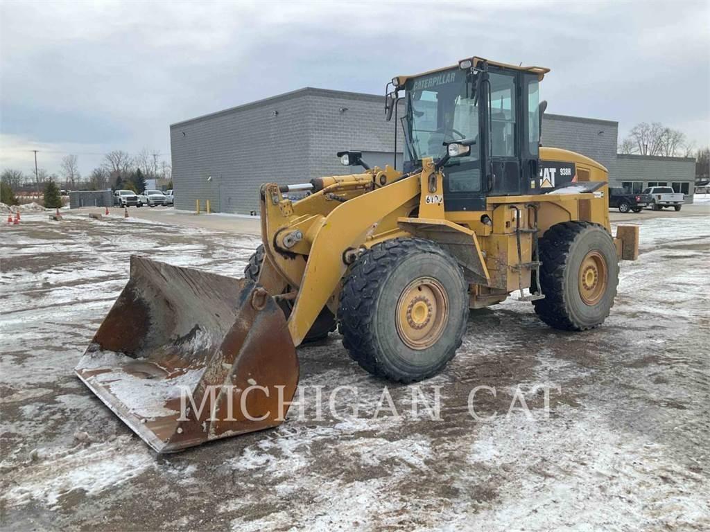 CAT 938H Gumikerekes homlokrakodók
