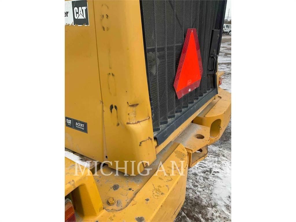 CAT 938H Gumikerekes homlokrakodók