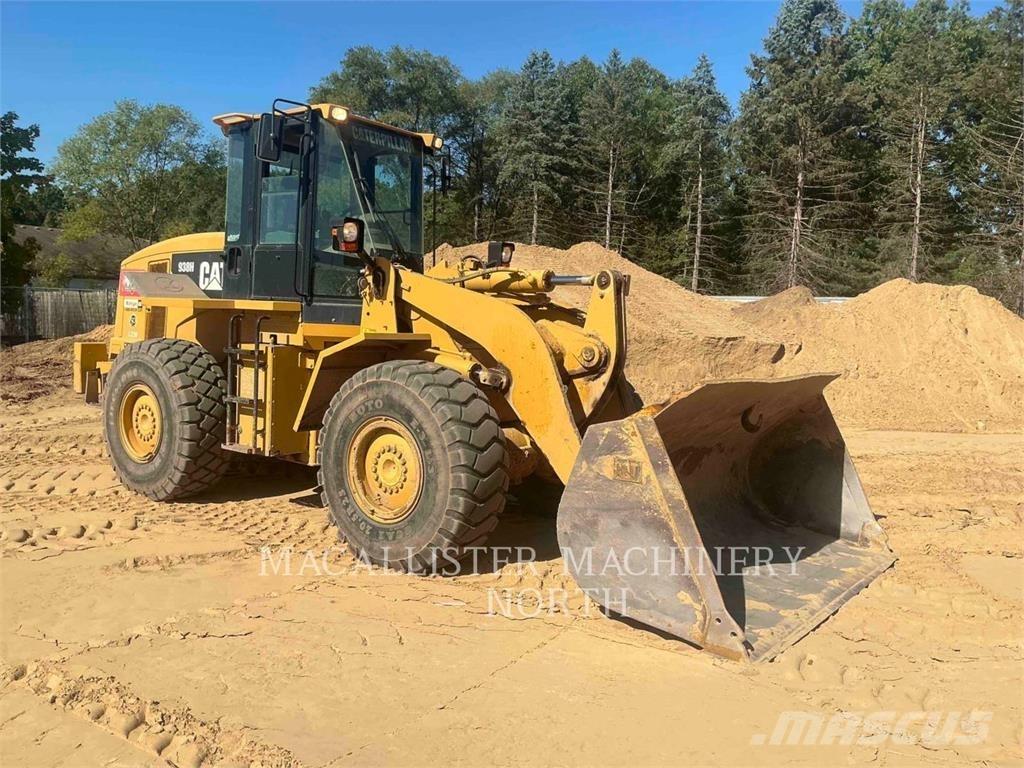 CAT 938H Gumikerekes homlokrakodók