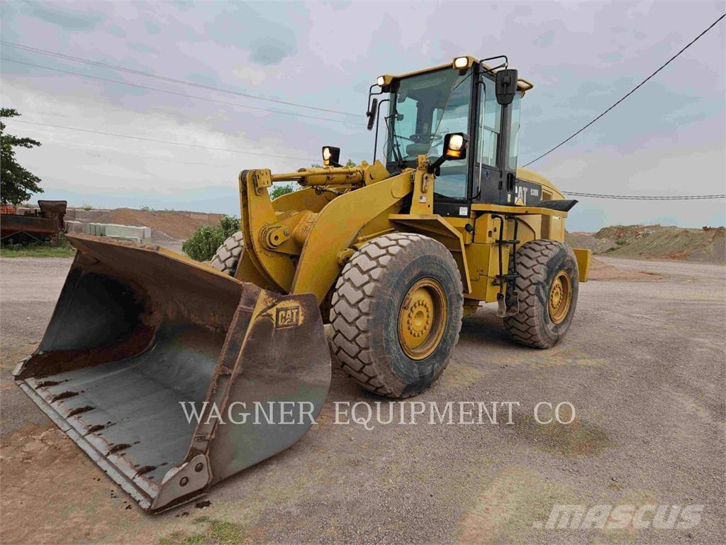 CAT 938H Gumikerekes homlokrakodók