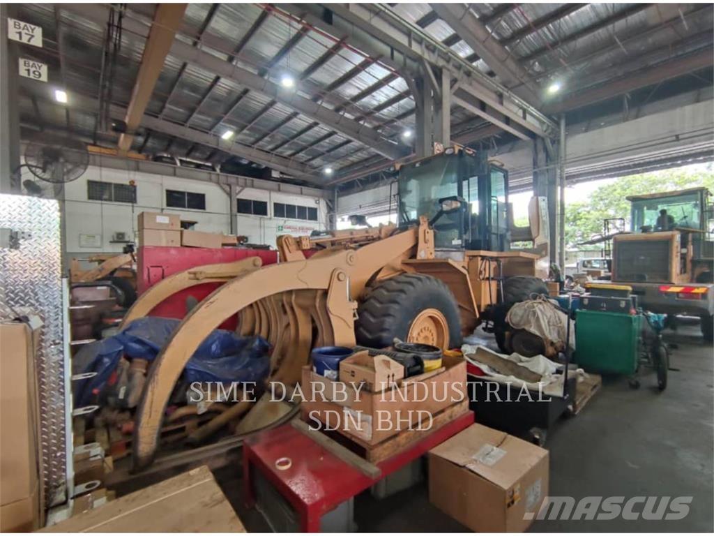 CAT 938H Gumikerekes homlokrakodók