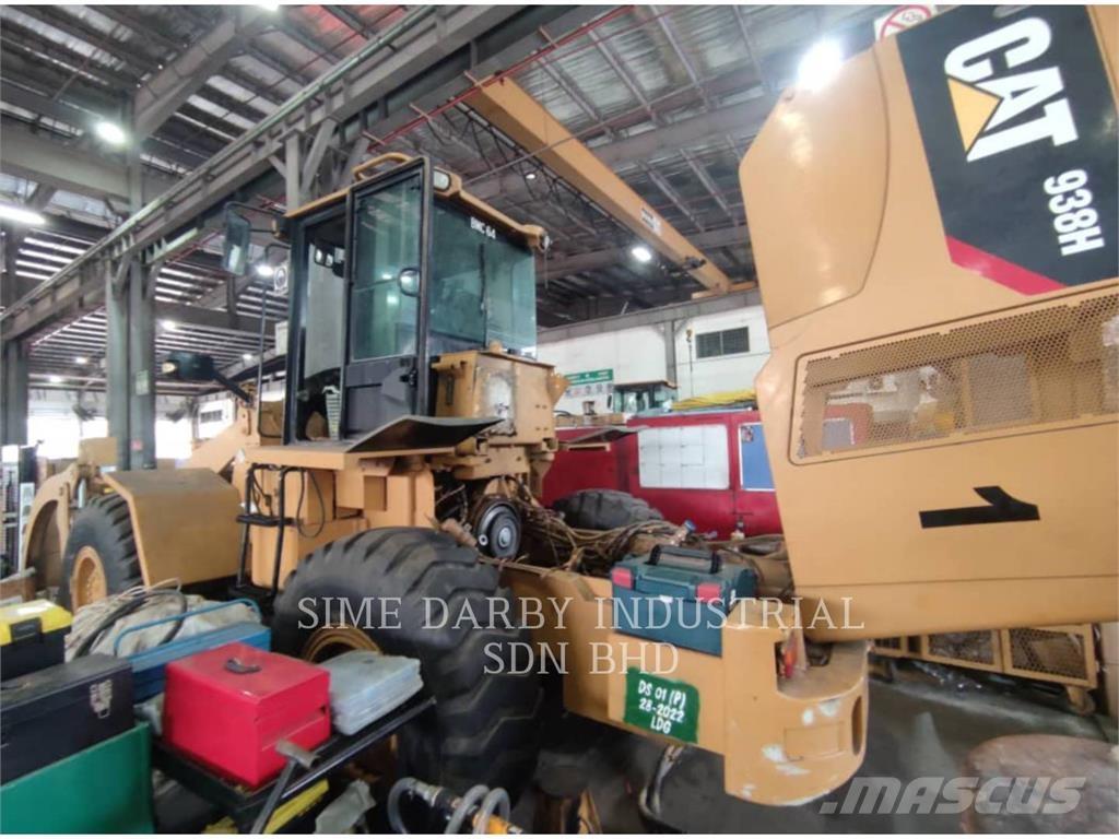 CAT 938H Gumikerekes homlokrakodók
