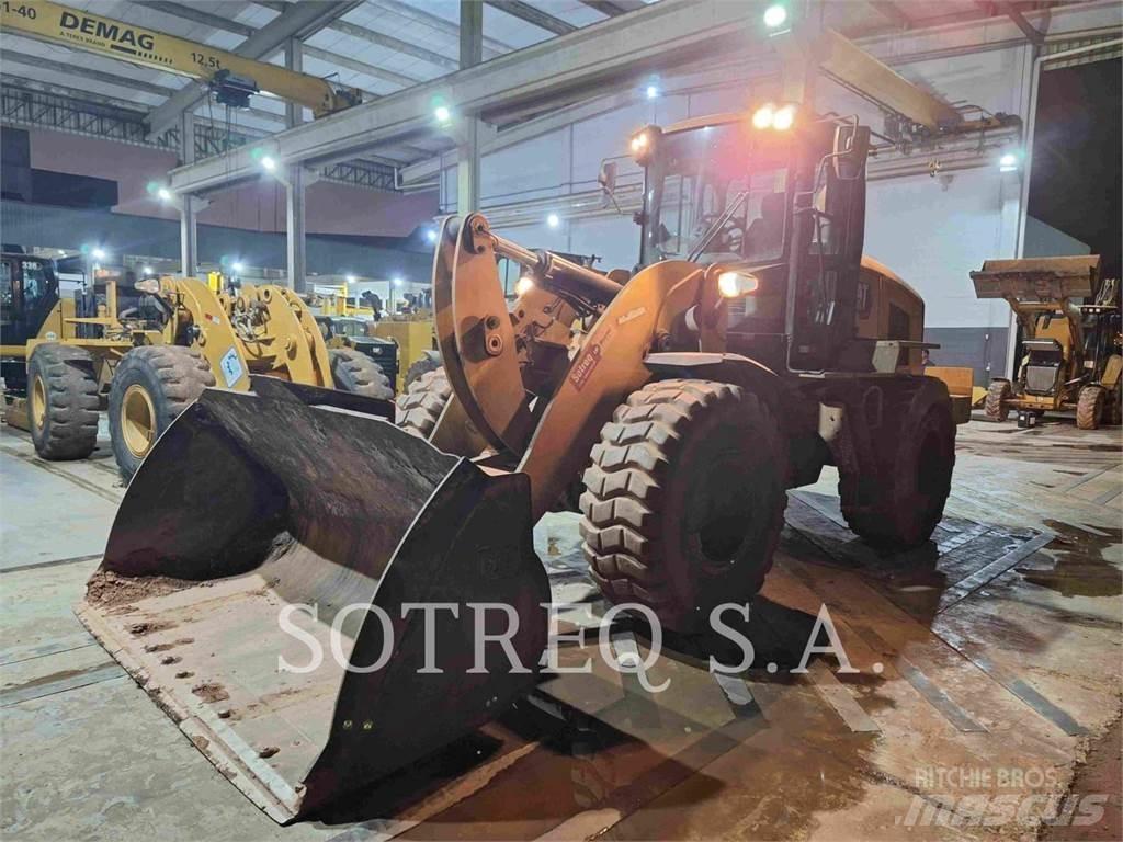 CAT 938K Gumikerekes homlokrakodók