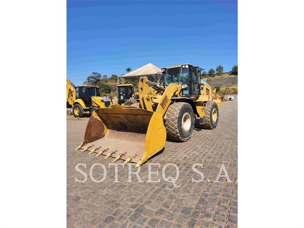 CAT 938K Gumikerekes homlokrakodók