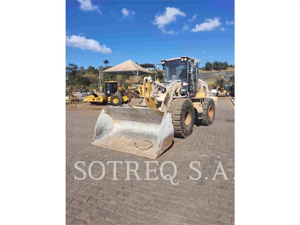 CAT 938K Gumikerekes homlokrakodók