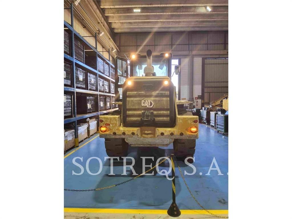 CAT 938K Gumikerekes homlokrakodók