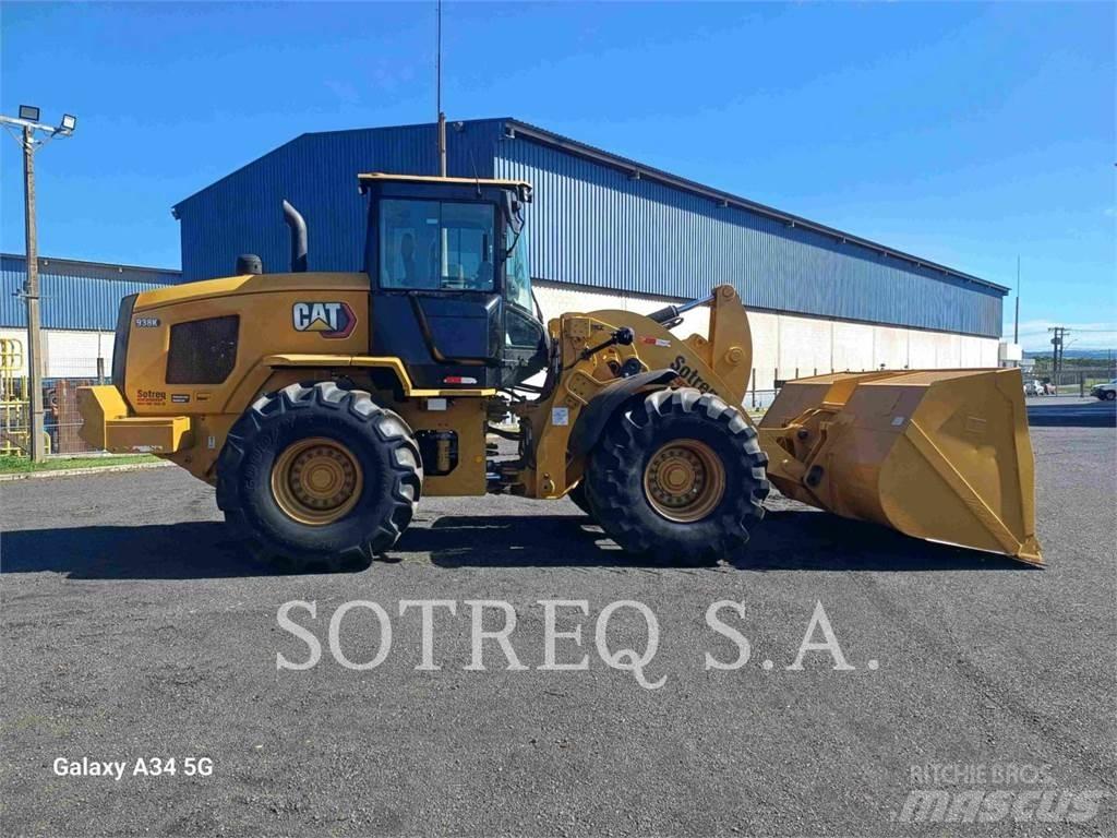 CAT 938K Gumikerekes homlokrakodók