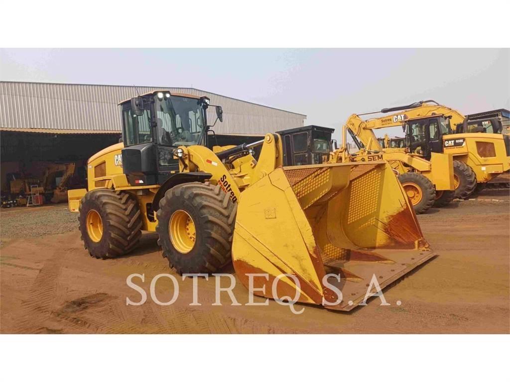 CAT 938K Gumikerekes homlokrakodók