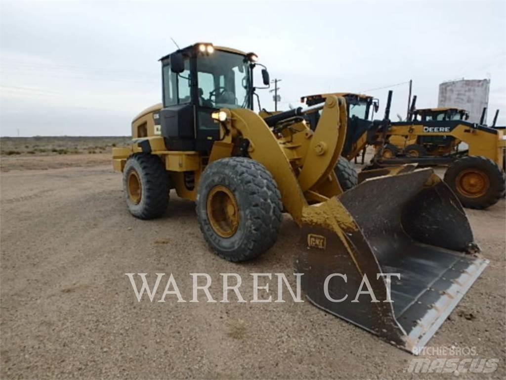 CAT 938K Gumikerekes homlokrakodók
