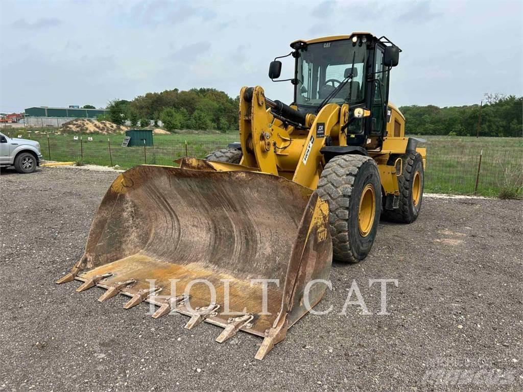 CAT 938K Gumikerekes homlokrakodók