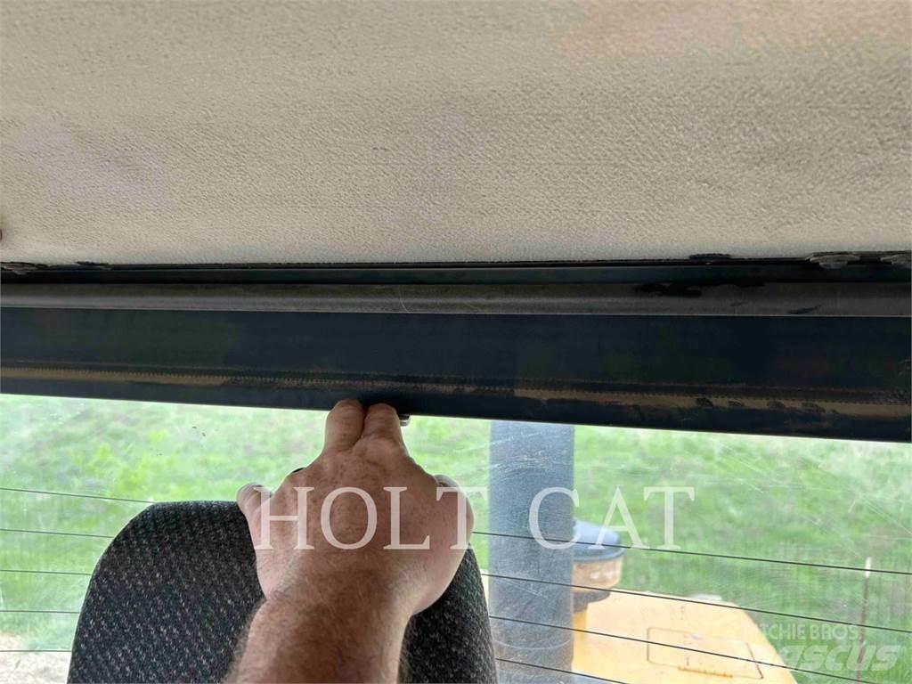 CAT 938K Gumikerekes homlokrakodók