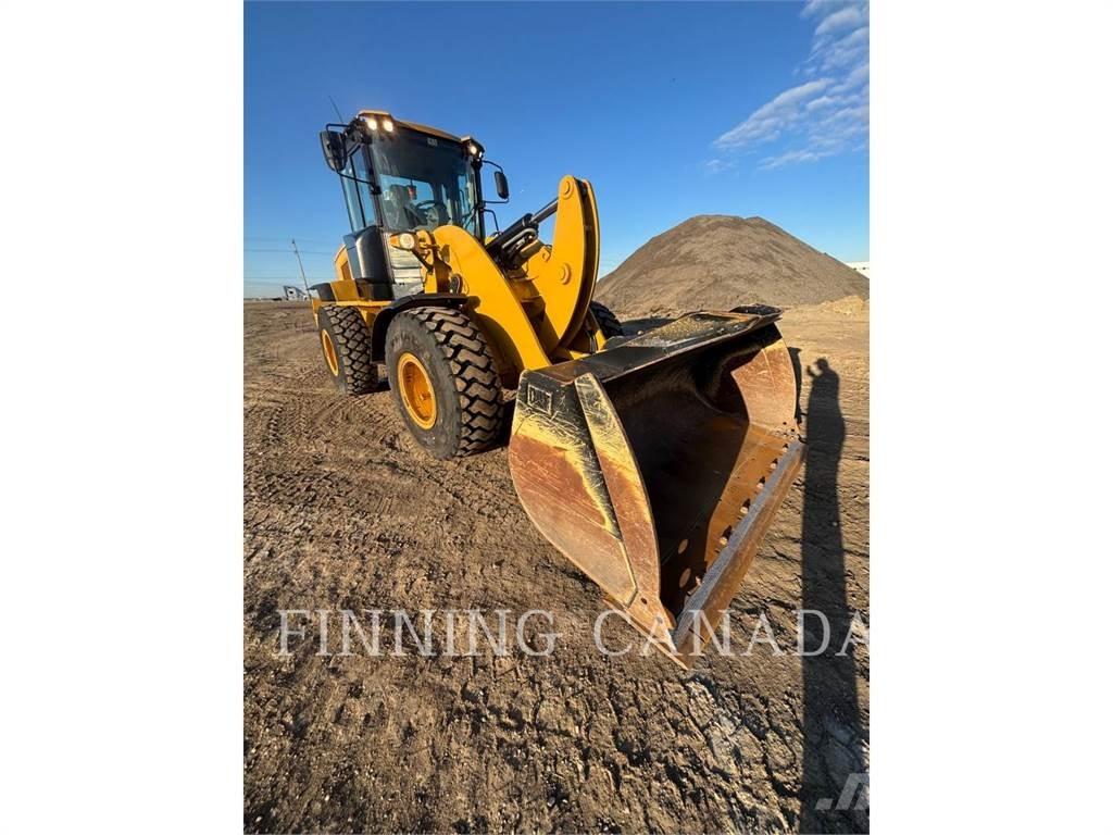 CAT 938K Gumikerekes homlokrakodók