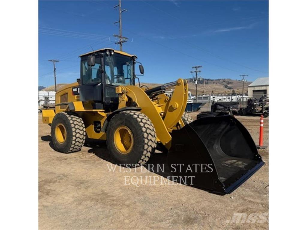 CAT 938K Gumikerekes homlokrakodók