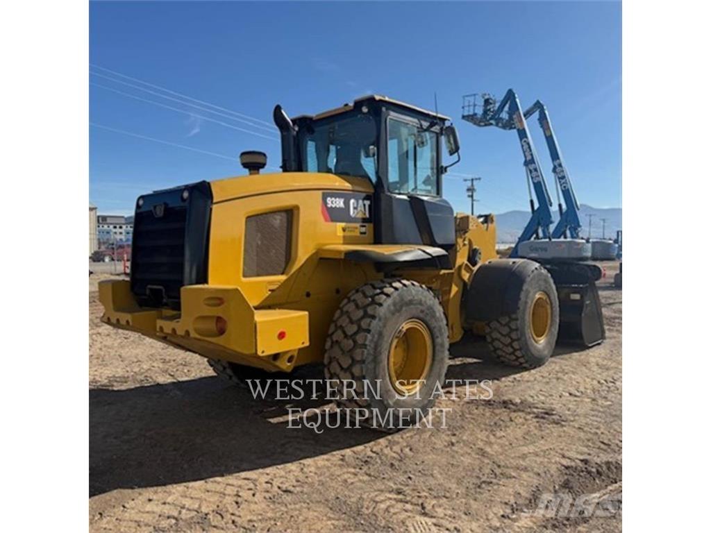 CAT 938K Gumikerekes homlokrakodók