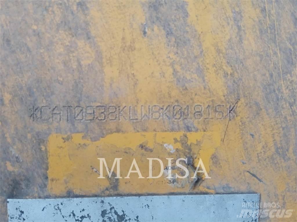 CAT 938K CL2 Gumikerekes homlokrakodók