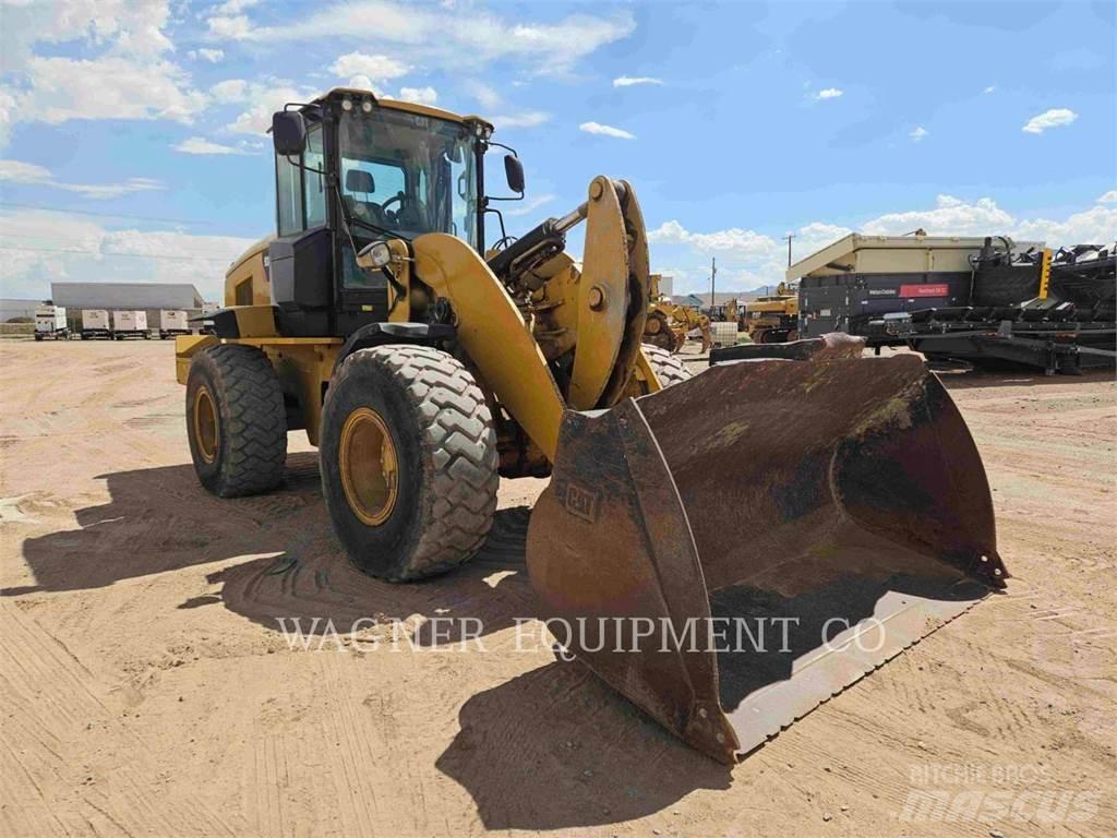 CAT 938K FC Gumikerekes homlokrakodók