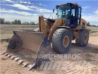 CAT 938M Gumikerekes homlokrakodók