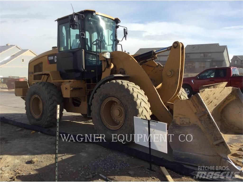 CAT 938M Gumikerekes homlokrakodók