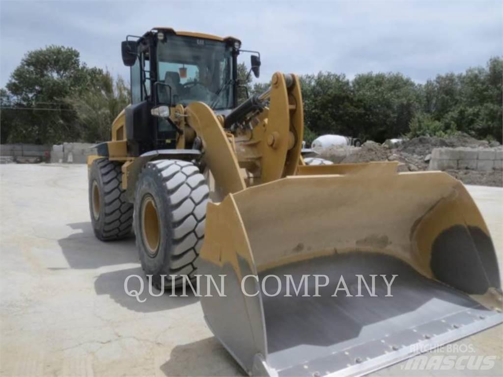 CAT 938M Gumikerekes homlokrakodók