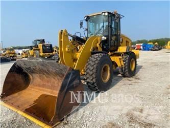 CAT 938M Gumikerekes homlokrakodók