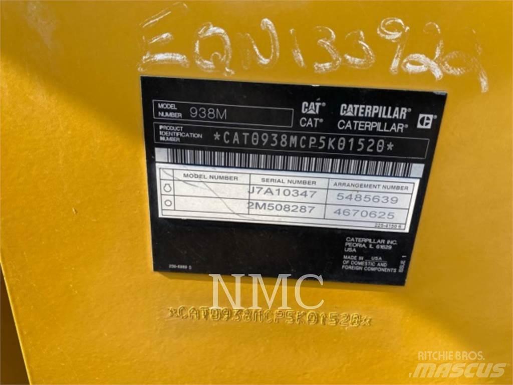 CAT 938M Gumikerekes homlokrakodók