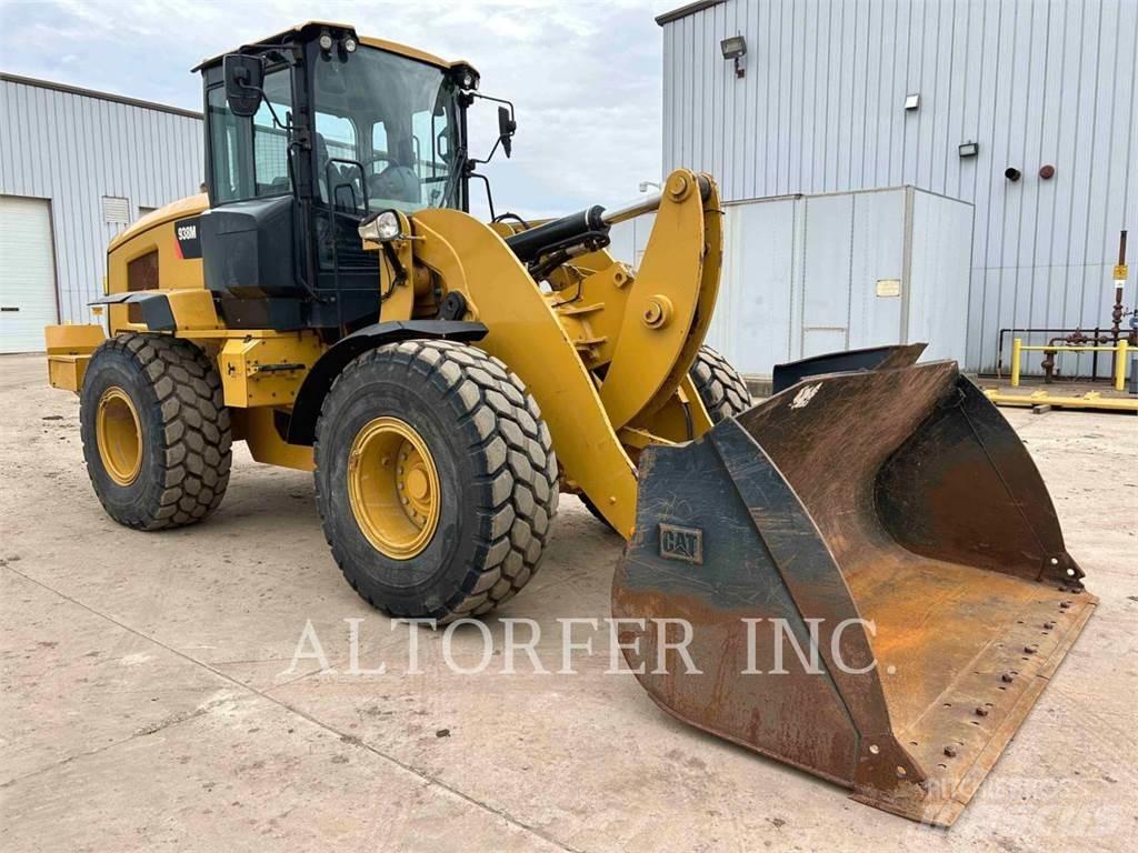 CAT 938M Gumikerekes homlokrakodók